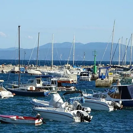 Apartament Pev Opatija, Large, Quiet Location, 500m From Sea