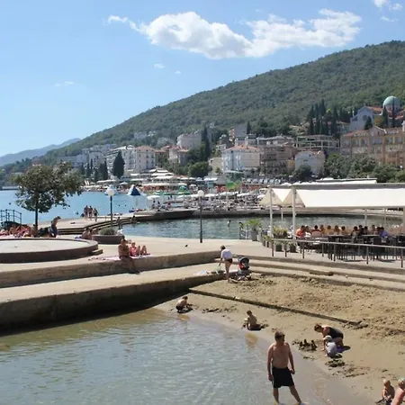 Pev Opatija, Large, Quiet Location, 500m From Sea Opatija
