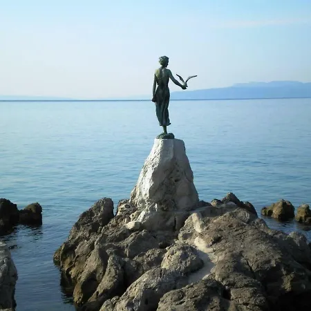 Pev Opatija, Large, Quiet Location, 500m From Sea Apartament Opatija