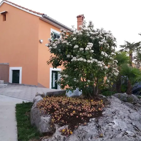 Pev Opatija, Large, Quiet Location, 500m From Sea Opatija