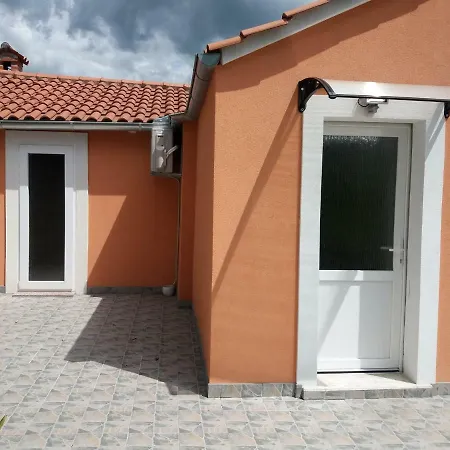 Pev Opatija, Large, Quiet Location, 500m From Sea Apartment Opatija