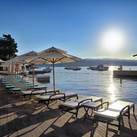 Apartment Pev Opatija, Large, Quiet Location, 500m From Sea *